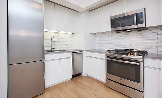 Rented by REAL New York | media 3