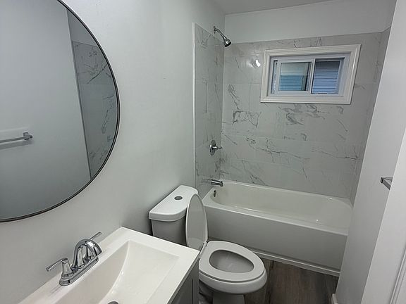 2nd image of 1739-1741 Stratford Ave #2