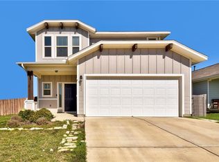 222 Vestral Rd, Buda, TX 78610