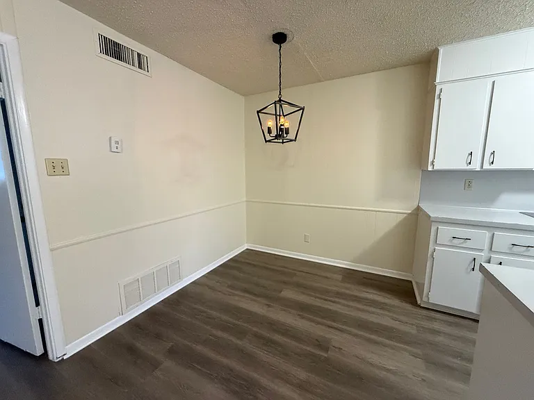 2902 Lake Rd — Photo 12