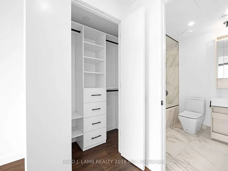 505 Richmond St W #717 — Photo 9