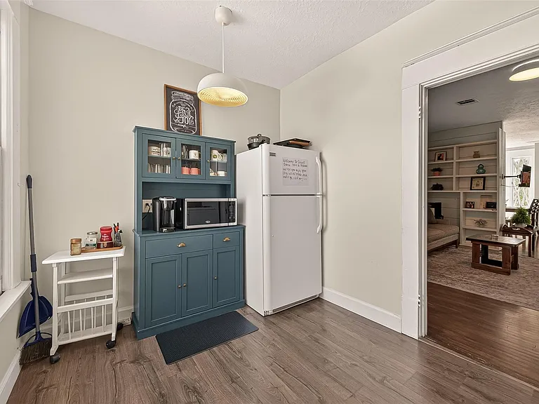 324 W Alabama St #2 — Photo 9