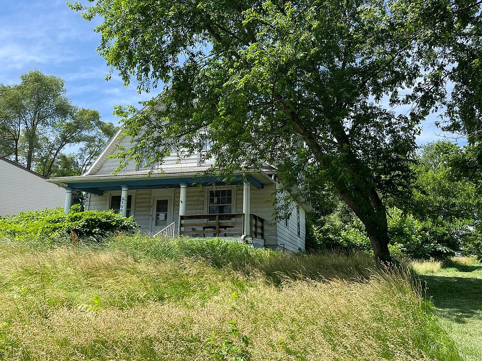 2308 Indianola Ave, Des Moines, IA 50315 Zillow
