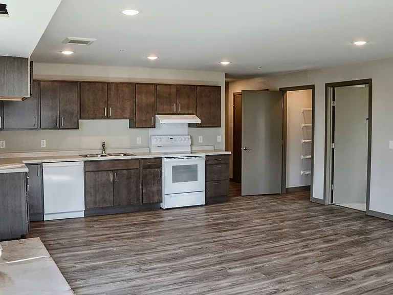 Brand New and Classically Renovated Apartments