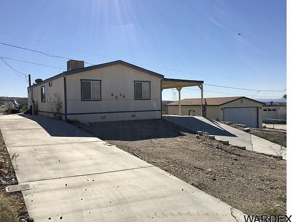 2nd image of 3072 Oak Pl