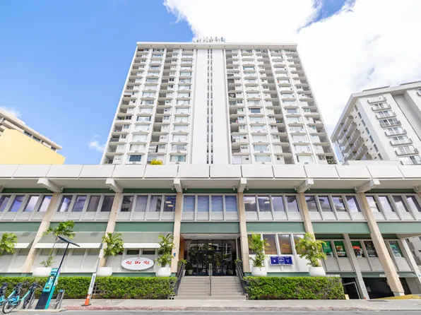747 Amana St APT 2008, Honolulu, HI 96814
