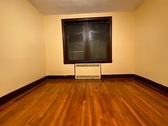4th image of 360 E 19th St #4BB