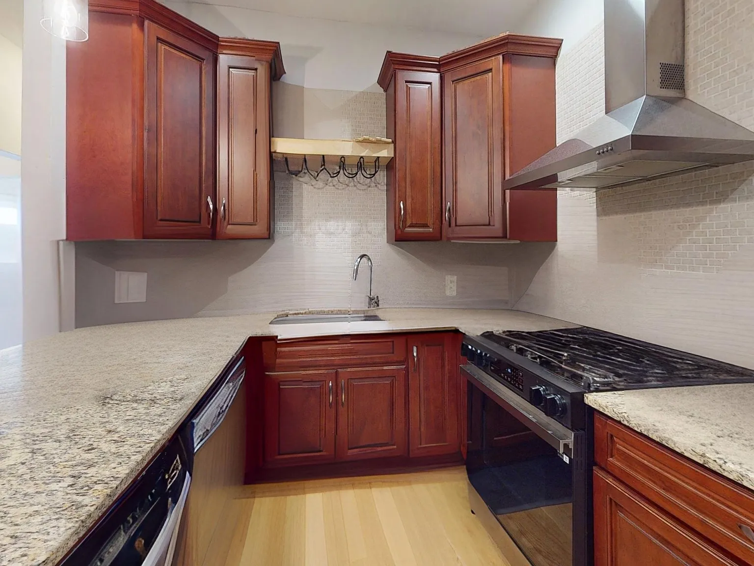 166 Boylston #3 Jamaica Plain — Photo 2