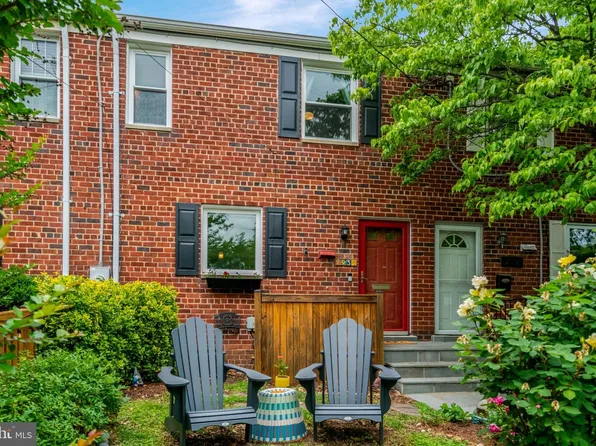 2932 Sycamore St, Alexandria, VA 22305