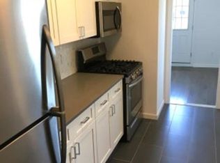 5611 94th St APT 2L, Elmhurst, NY 11373
