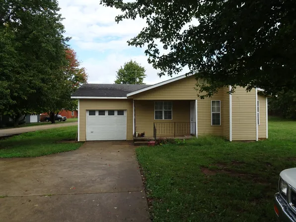 107 Cedar Hts, Huntsville, AR 72740