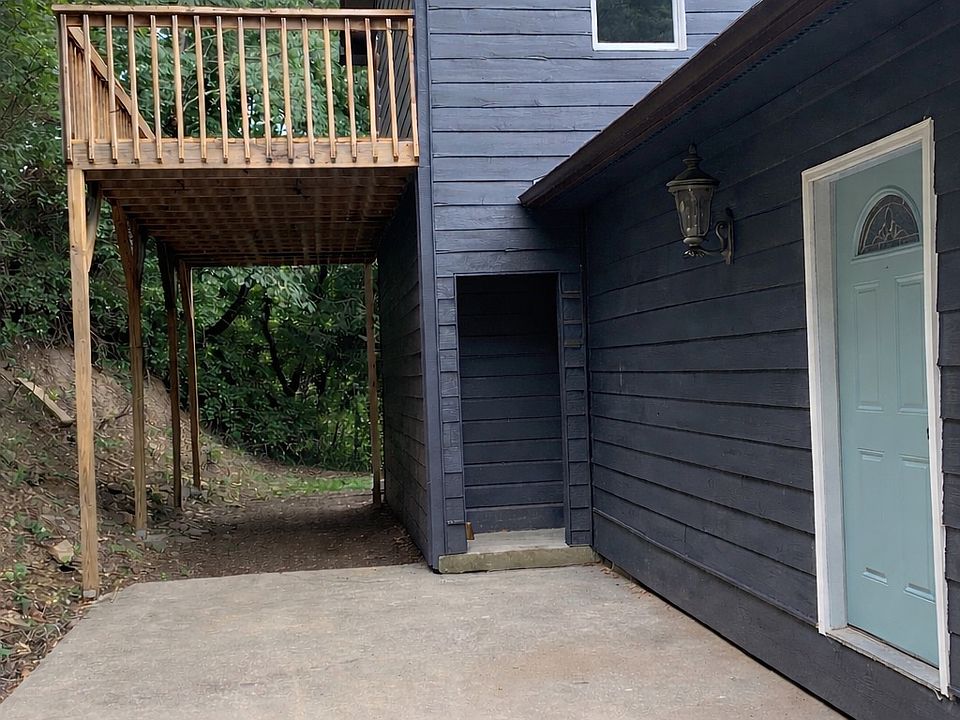 1st image of 122 Mullins Hl #A