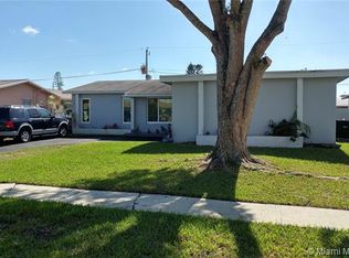 10630 NW 27th Ct, Sunrise, FL 33322