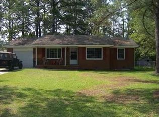 724 Dennis Rd, Jacksonville, NC 28546