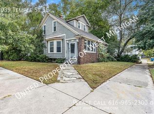 1039 Temple St SE, Grand Rapids, MI