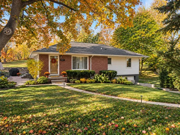 7707 2nd St, Dexter, MI 48130