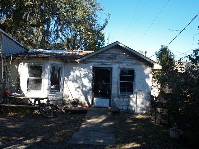 2nd image of 153 SW Crosier Gln