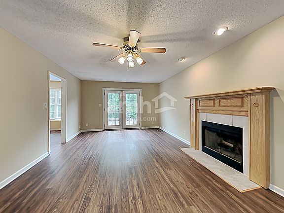 4th image of 1018 Hedge Apple Dr
