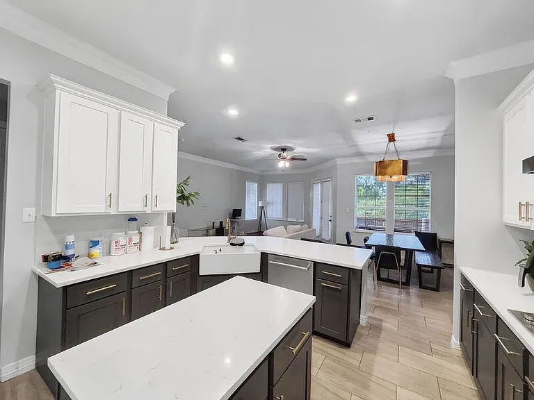 1004 Colonial Dr #TX 75019 — Photo 3