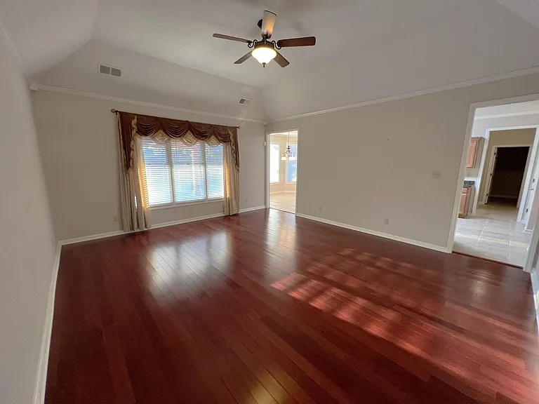 4883 Fox Springs Dr — Photo 4