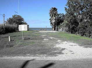 130 Jackson Rd, OAK ISLAND, TX 77514