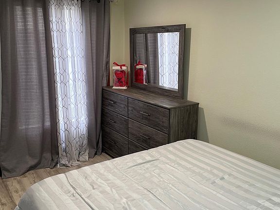 5th image of 330 N Jackson St APT 207