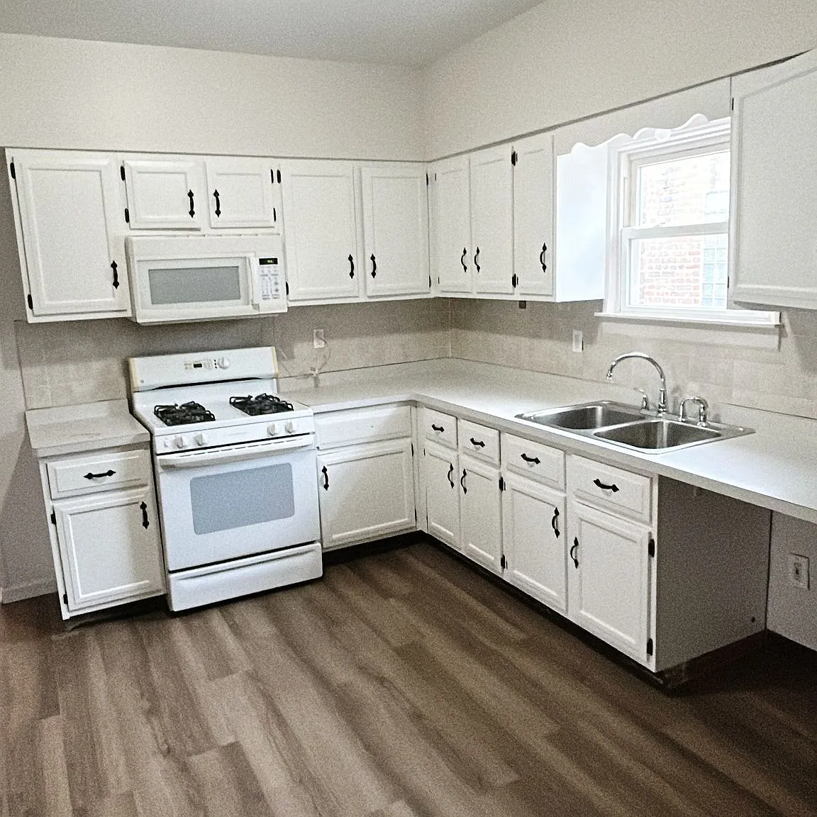 2326 Euclid Avenue - 2 — Photo 1