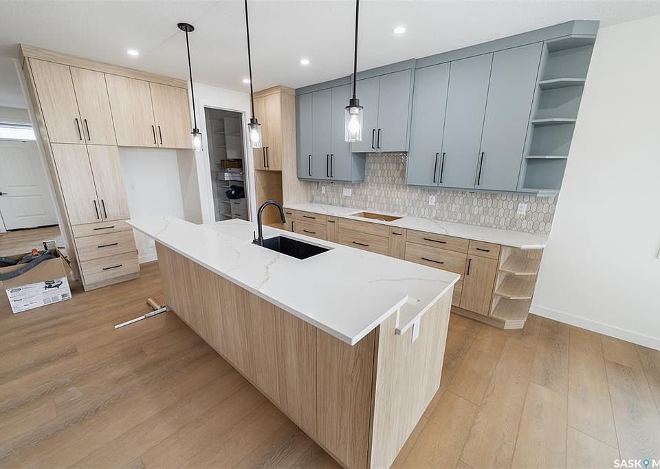 1st image of 74 Emerald RIDGE E