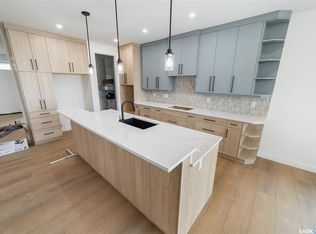 74 Emerald Rdg E, White City, SK S4L0B4