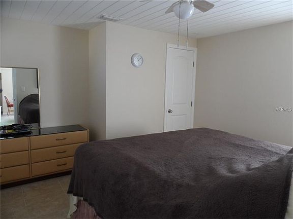 5th image of 40 W Bay St Unit A