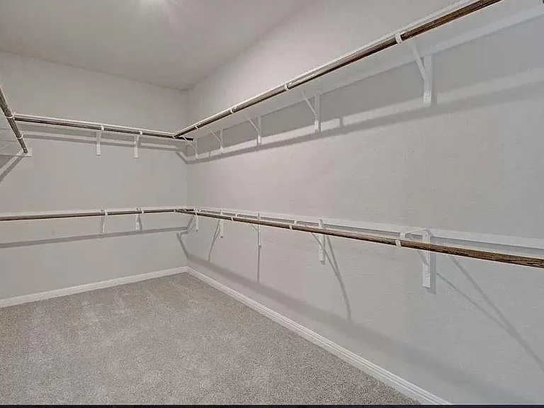 1605 Torre St — Photo 12