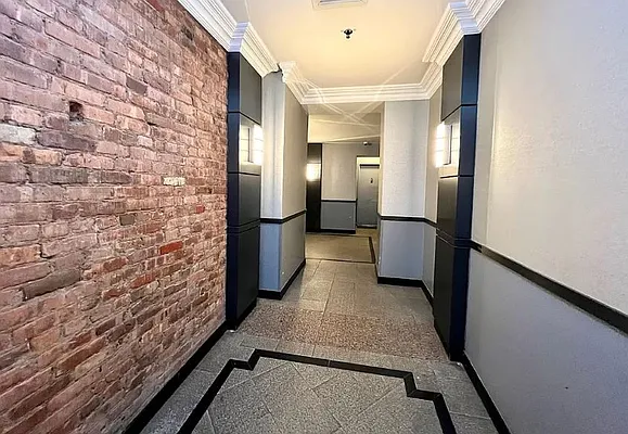 Rented by Mossanen Group | media 17