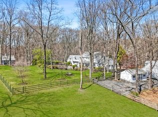 8 Craig Rd, Annandale, NJ 08801