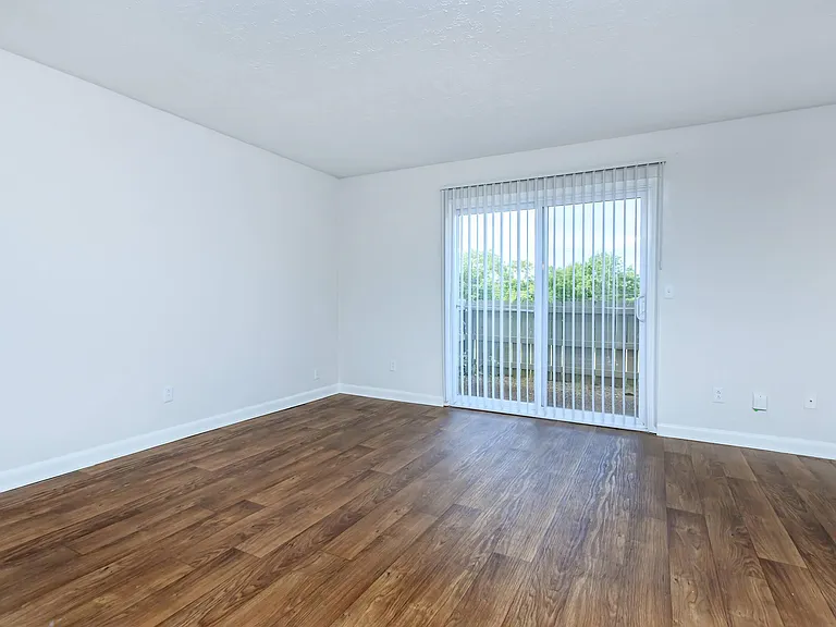 Chase Cove Apartments — Photo 94