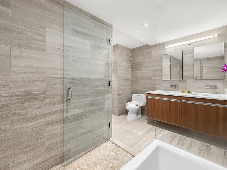 337 E 62nd St #2B — Photo 8