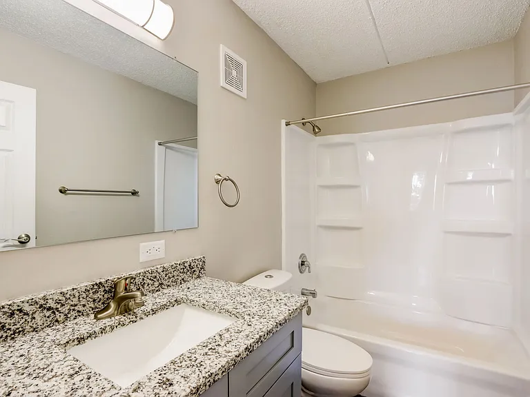 Bartlett Court Apartments — Photo 35