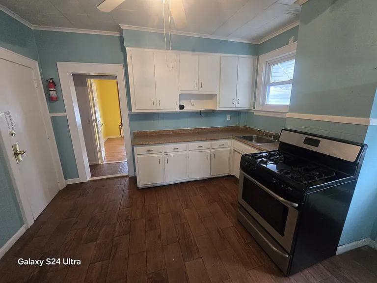 609 4th Ave #B — Photo 15