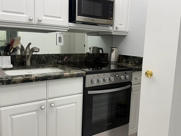 2600 N Flagler Dr #413 — Photo 9
