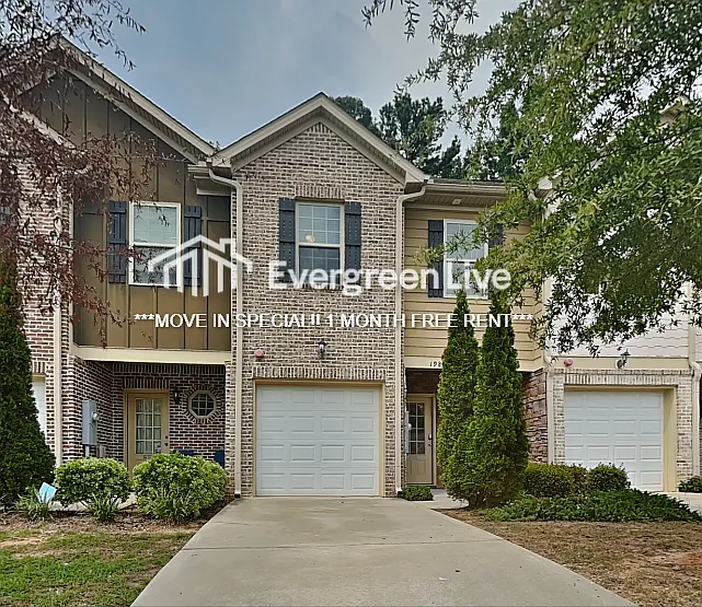 3 bed, 2.5 bath, 1454 sqft, $1,695 — Photo 2