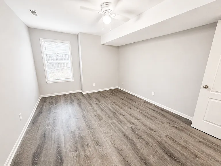 208 Jackal Dr — Photo 29