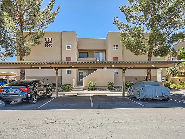 1909 Mountain Hills Ct #206-1 — Photo 2