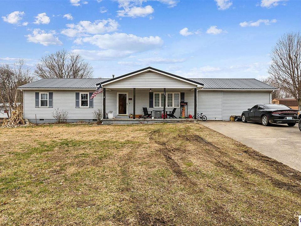1st image of 121 Circle Dr