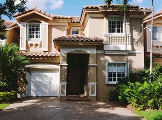 10913 NW 69th St, Doral, FL 33178