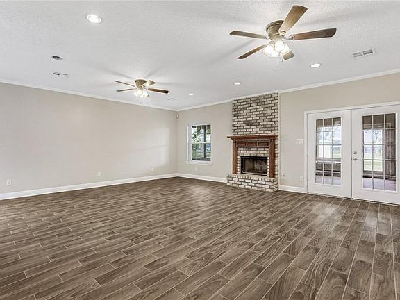 2nd image of 168 Ellen Dr