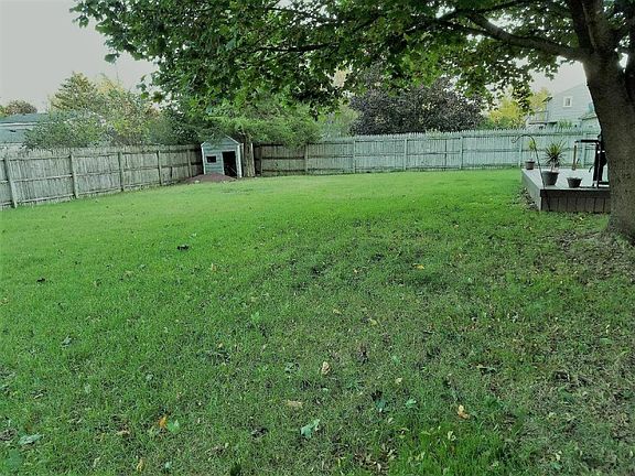 Back yard - fencing