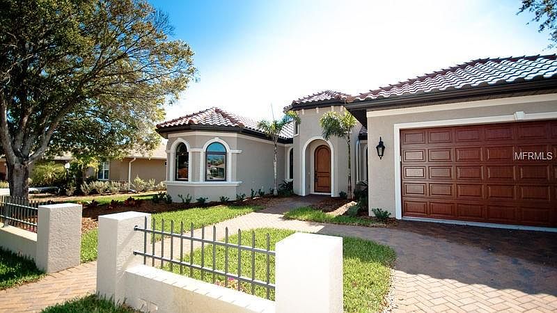 1st image of 909 Harbor Dr S