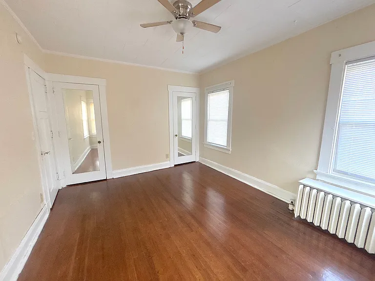 4215 Grand Ave — Photo 8