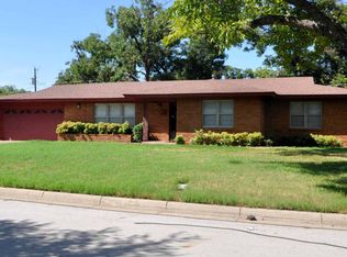 1601 Southwood Blvd, Arlington, TX 76013