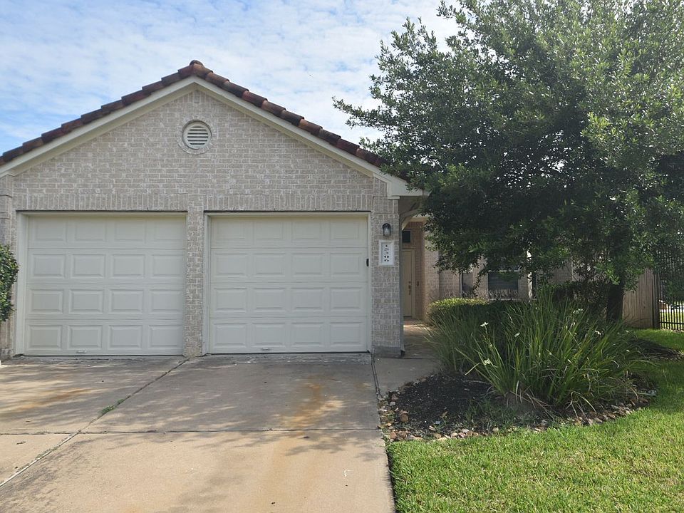 1st image of 15306 Forest Creek Farms Dr