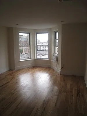 Rented by Evergreen Apartments BK | media 31